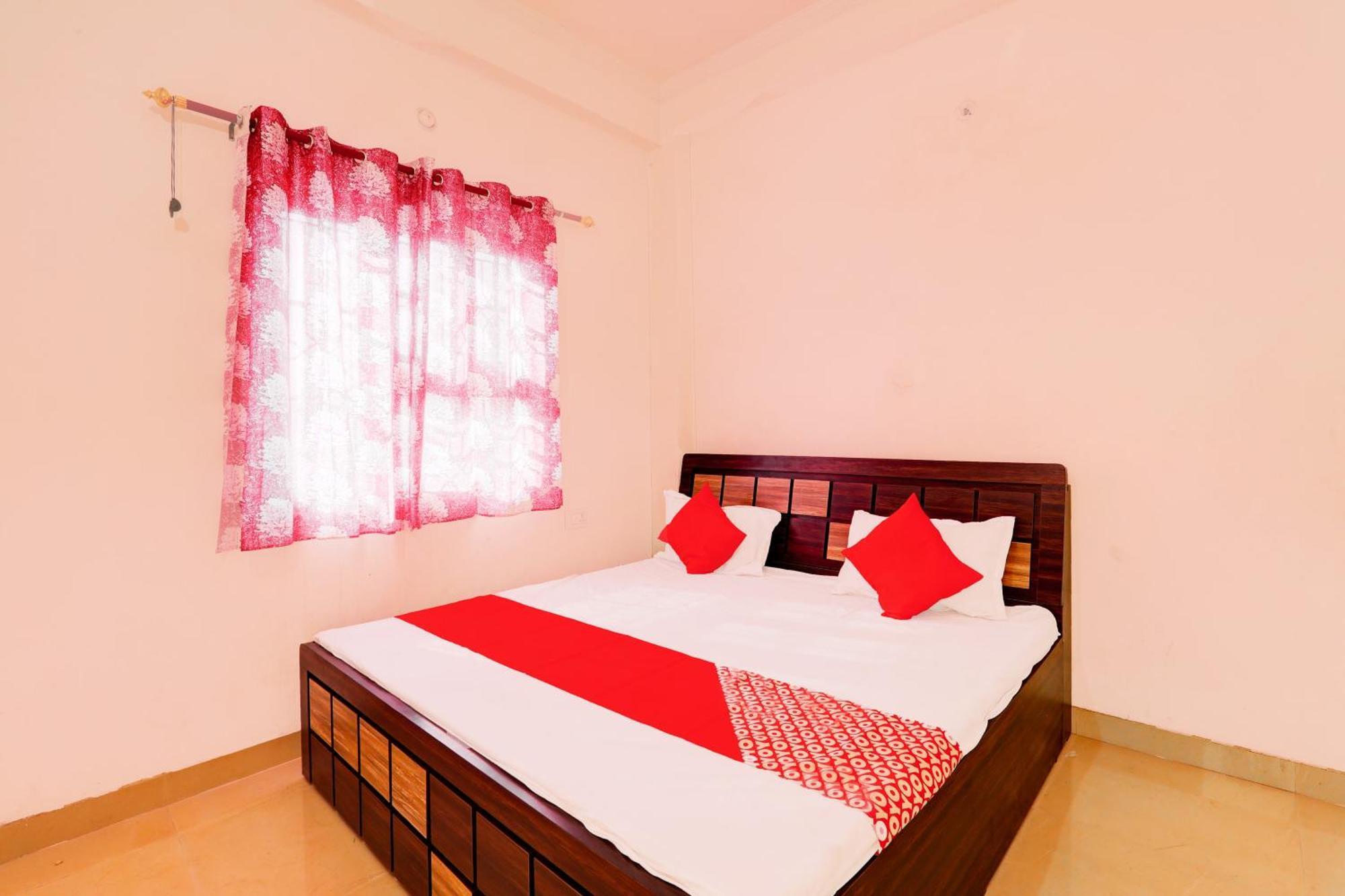 Oyo Flagship Shine Hotel Chinhat Zewnętrze zdjęcie