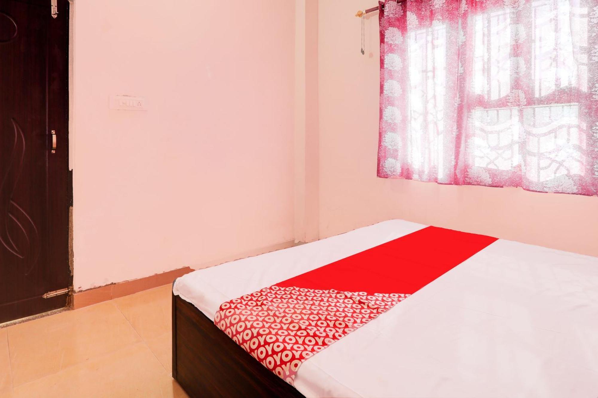Oyo Flagship Shine Hotel Chinhat Zewnętrze zdjęcie