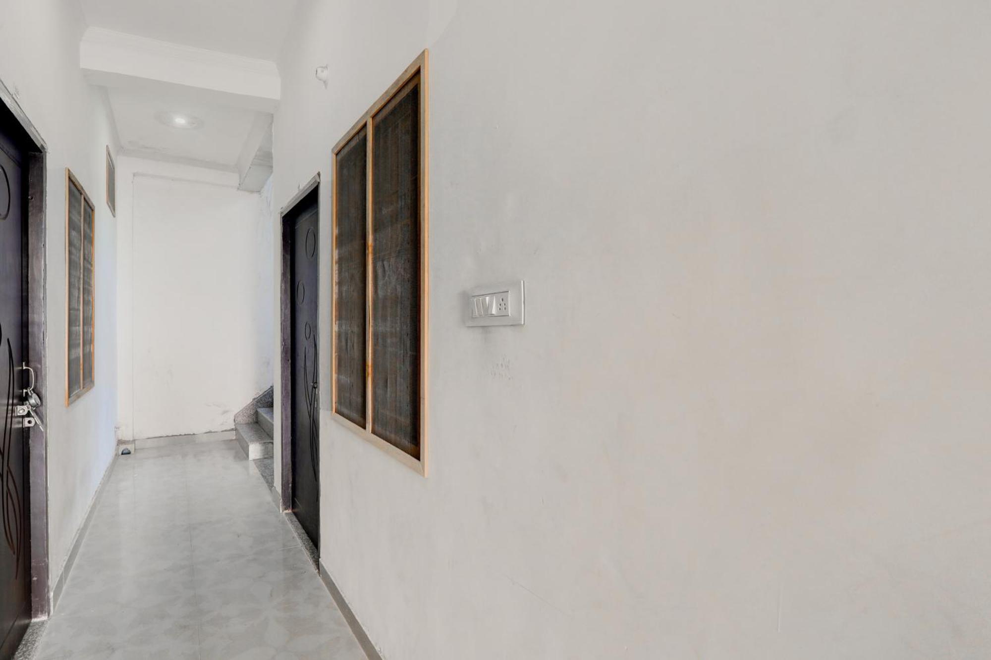 Oyo Flagship Shine Hotel Chinhat Zewnętrze zdjęcie