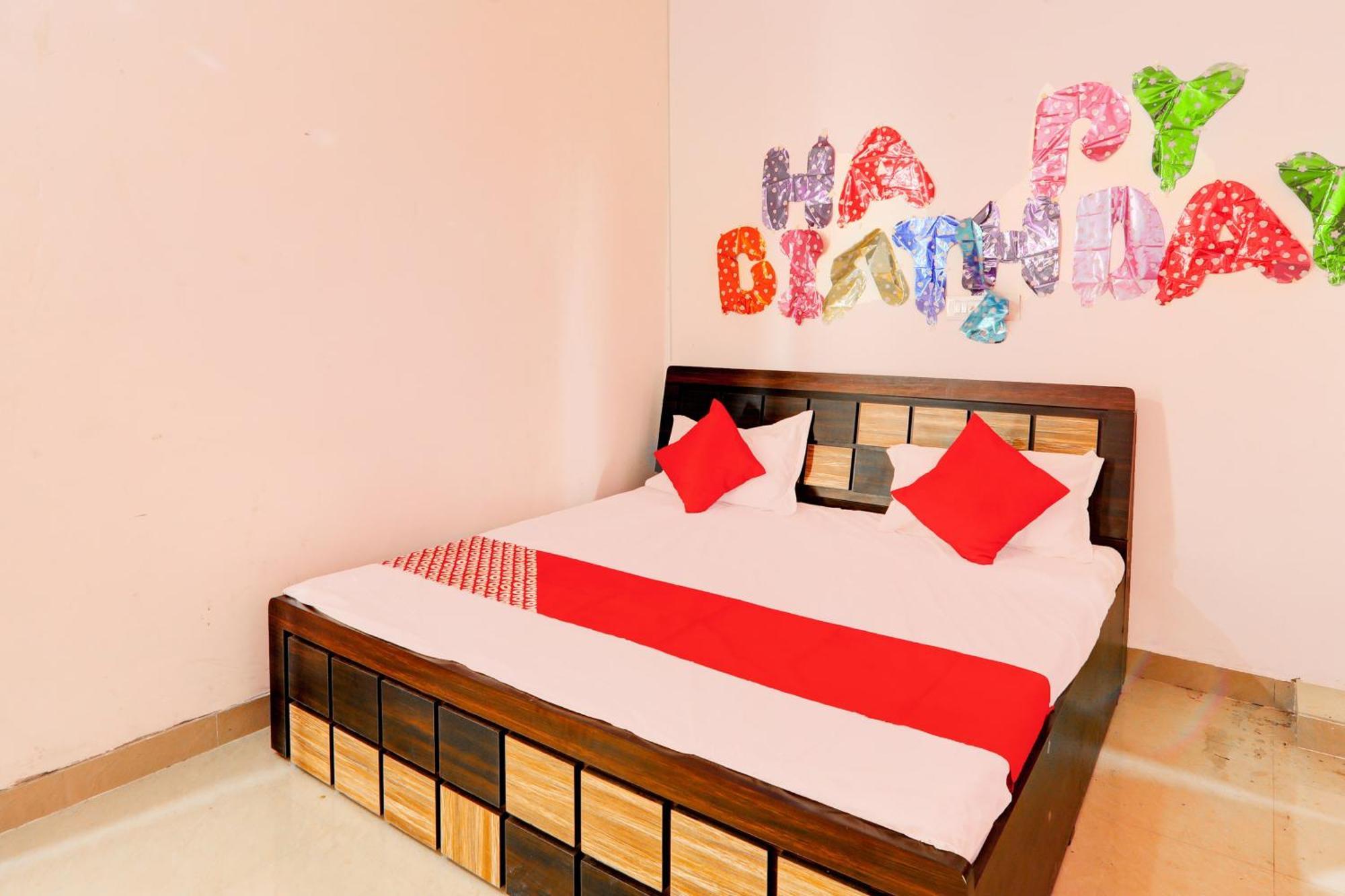 Oyo Flagship Shine Hotel Chinhat Zewnętrze zdjęcie