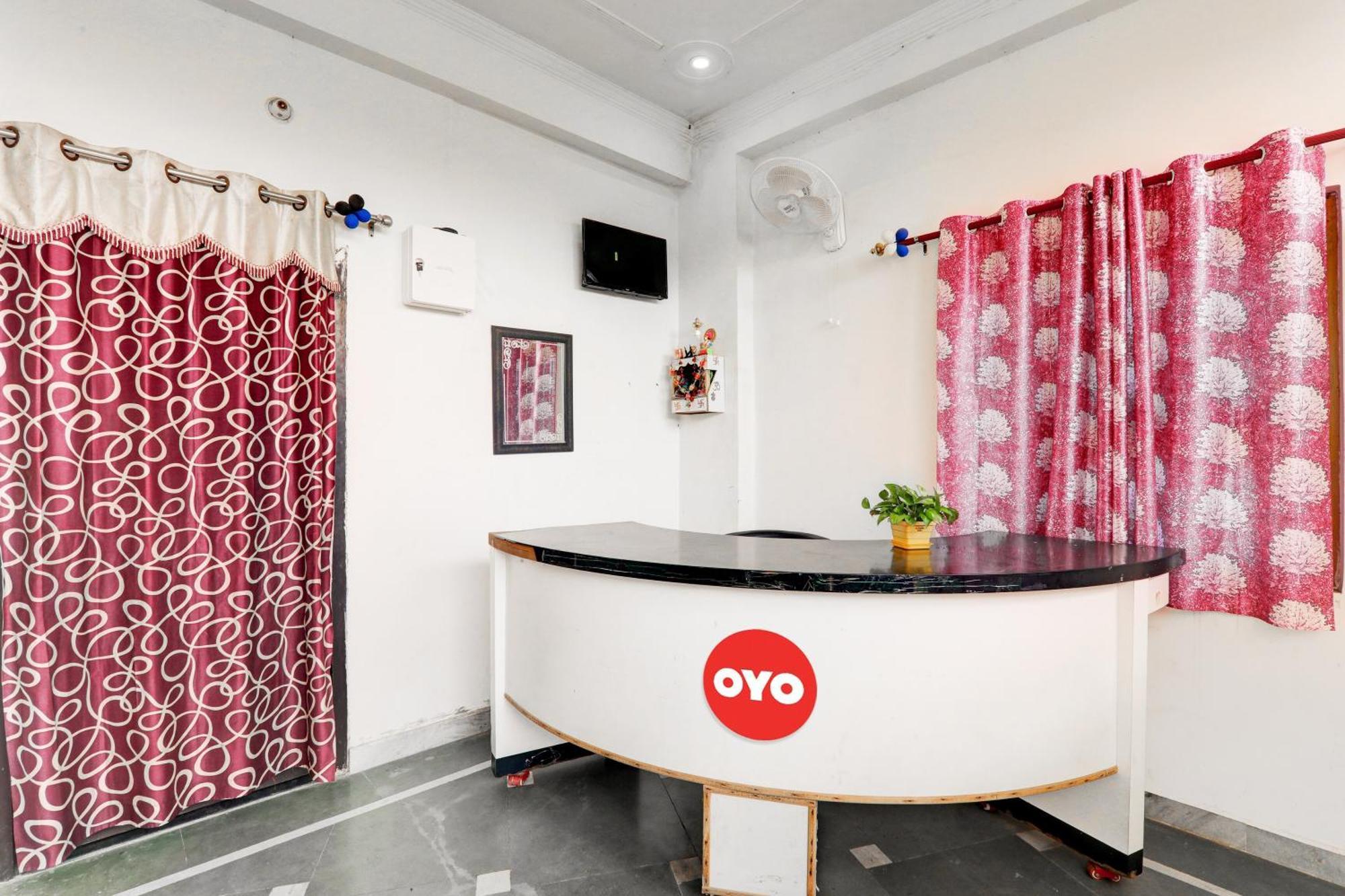Oyo Flagship Shine Hotel Chinhat Zewnętrze zdjęcie